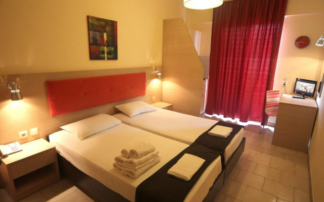 Philoxenia Hotel & Studios