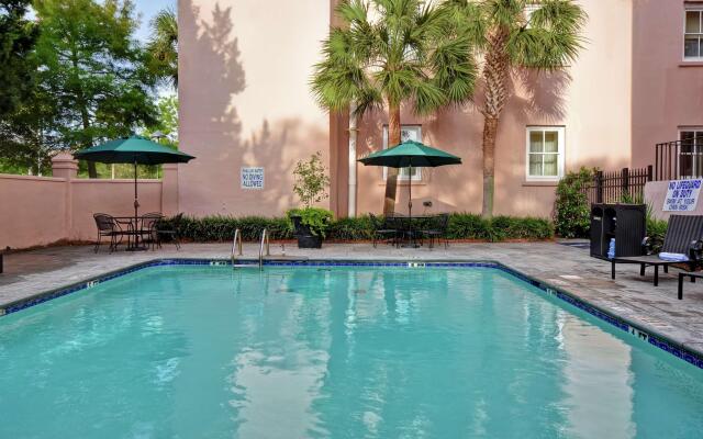 Embassy Suites by Hilton Charleston Historic District