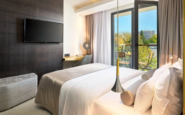 Time Boutique Hotel