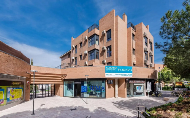 Premium Accomodation in La Rosaleda - Madrid