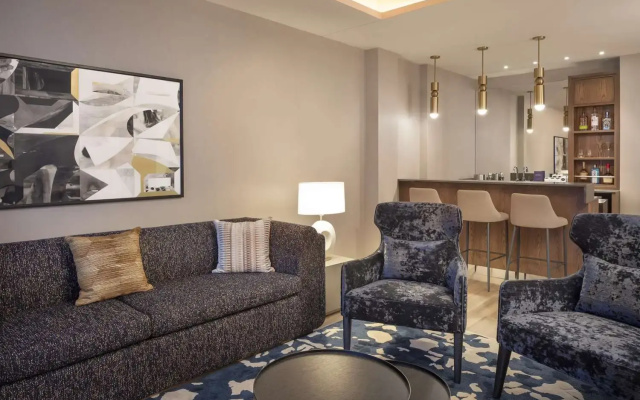 Caesars Republic Scottsdale, a Hilton Hotel