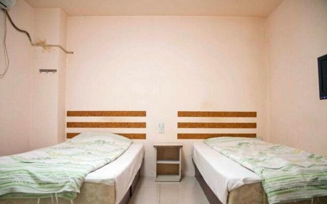 Huatian Express Inn