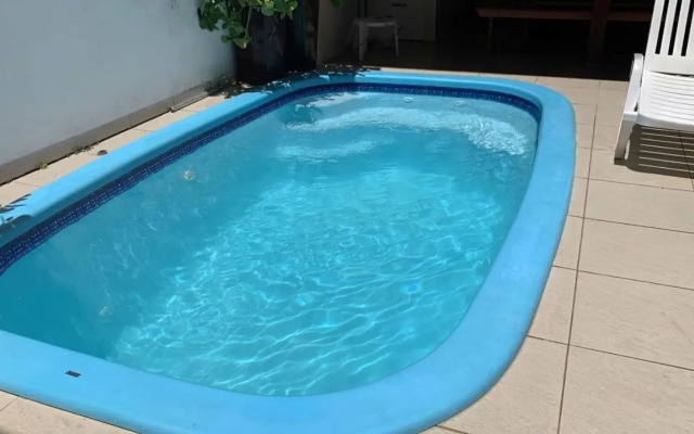 Sobrado com piscina em Mariscal Rutilio N125