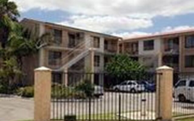 Burswood Lodge Motel Apartments