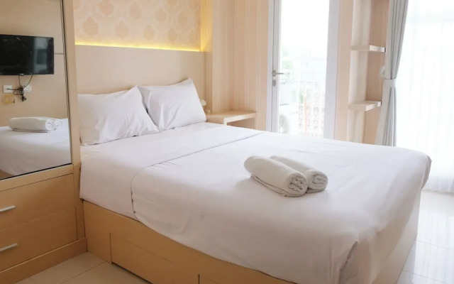 Good Deal Studio Apartment At Parahyangan Residence
