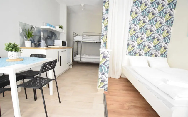 Budget Apartment by Hi5 - Vámház 5.