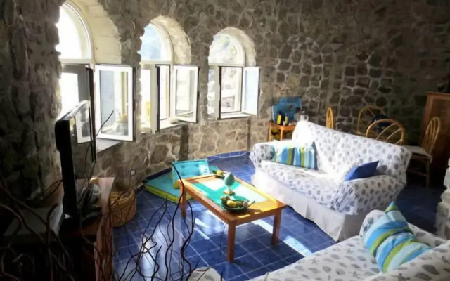 Exclusive Villa with Private Swimming Pool and Dock