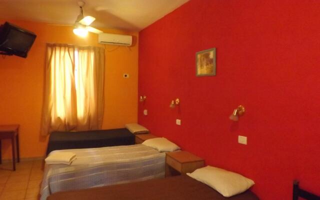 Backpackers Travel Hotel