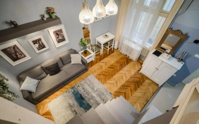 Z44- Boutique Apartment, Best Location. By BQA