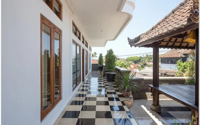 RedDoorz near Padang Galak Beach