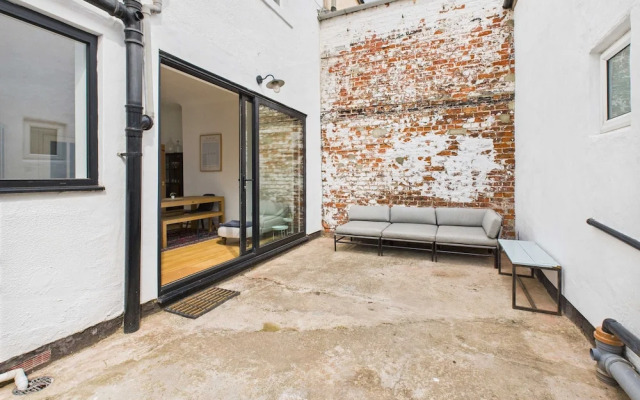 Host Stay Salty Place