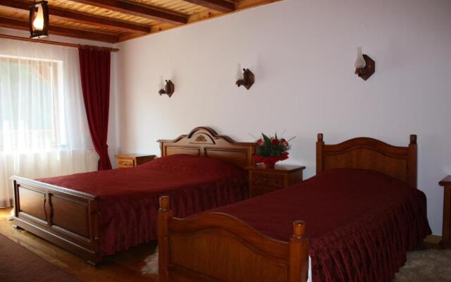 Pension Curmatura Stezii