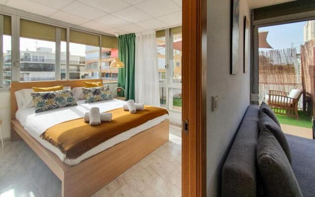 Ático en 1ª línea con impresionantes vistas al mar