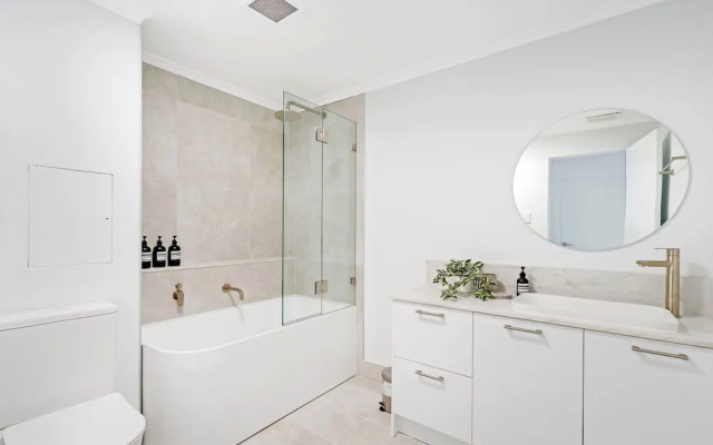 Kozyguru | Camperdown | Cozy 2-Bed Apt + Parking