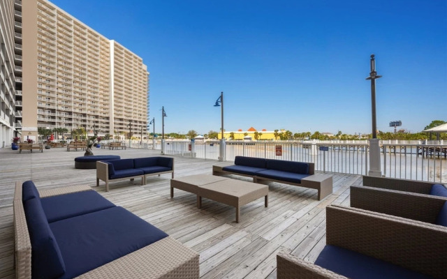 Laketown Wharf 802