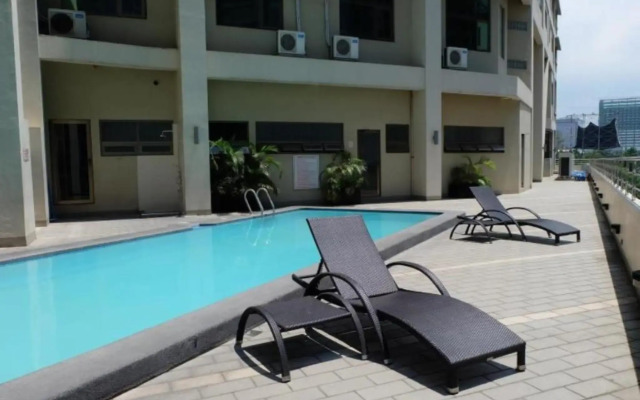 Mandarin Plaza Hotel