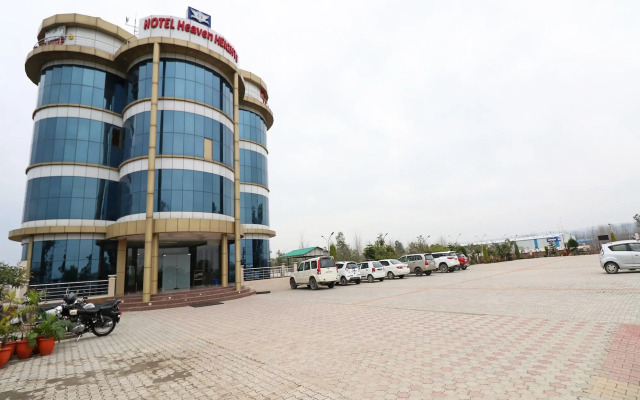 Hotel Heaven Heights By OYO Rooms