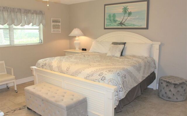 Jamaica Royale 099 - 2 Br Condo