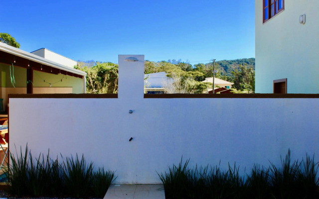 Sobrado com piscina em Mariscal Rutilio N125