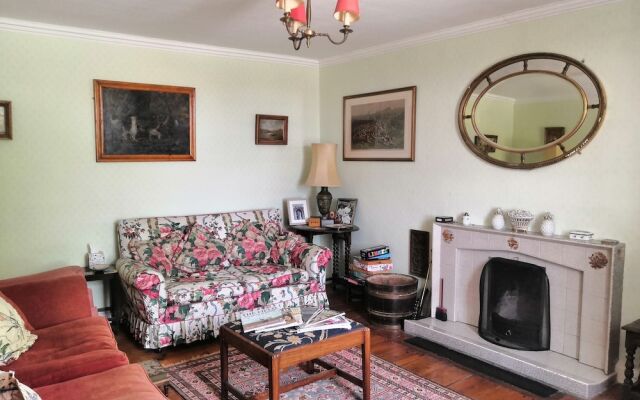 Beautiful 8-bed House in Angus