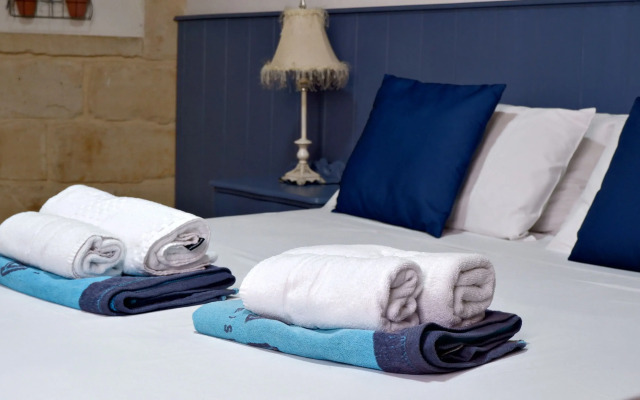 Village Knights Accommodation