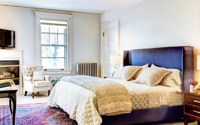 Gateways Inn & Restaurant