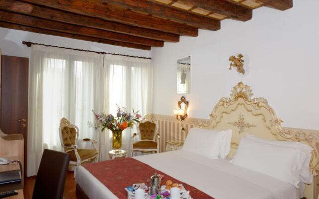 Unahotels Ala Venezia - Adults Only