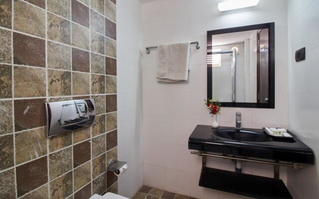 Vits By Spree Hotels Le Pebble
