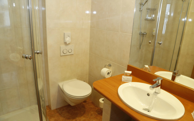 Continental Hotel-Pension