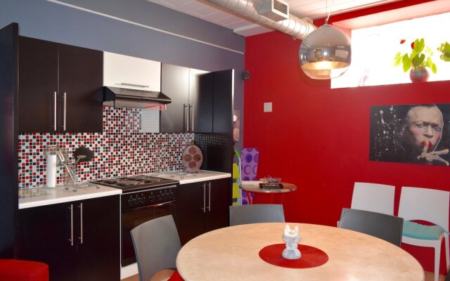 Modern 3 Bedroom Apartment in Central Cape Town