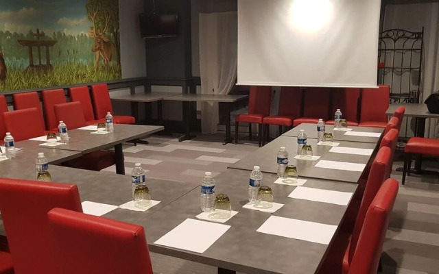 Fasthotel Artenay Orléans Nord