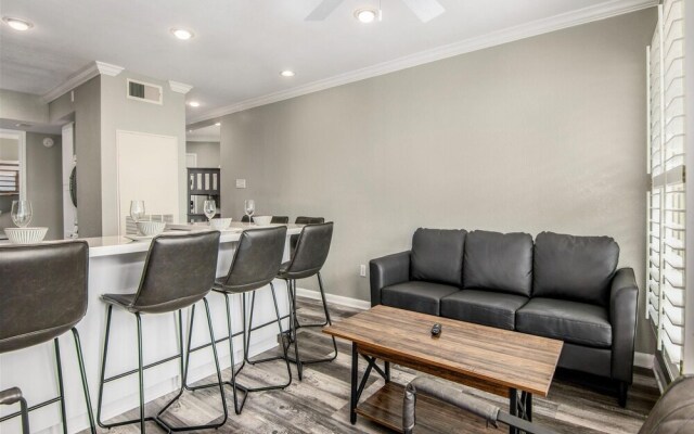 Seascape 2110 2 Bedroom Condo by RedAwning