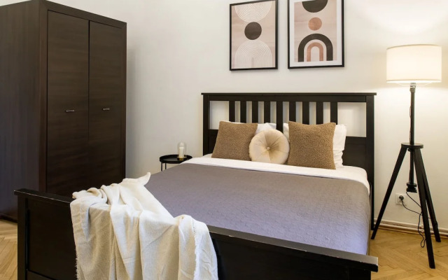 Wawelove Spacious 3 Bedroom Apartment