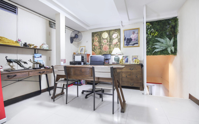 Na Banglampoo Hotel