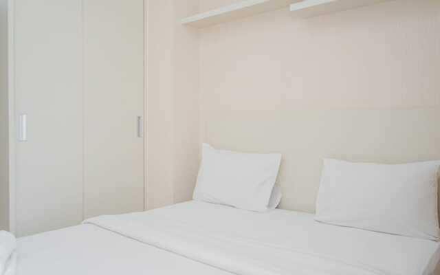 Minimalist and Relaxing Studio Apartment at Springwood Residence