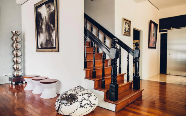 So Art Guesthouse & Hostel