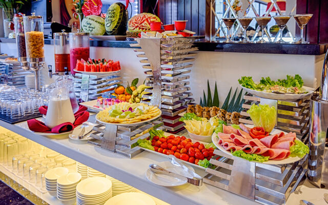 Sofia Suite Hotel Danang