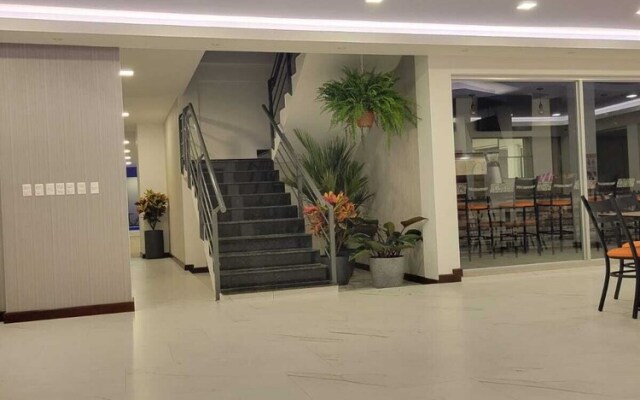 Hotel Cayuga