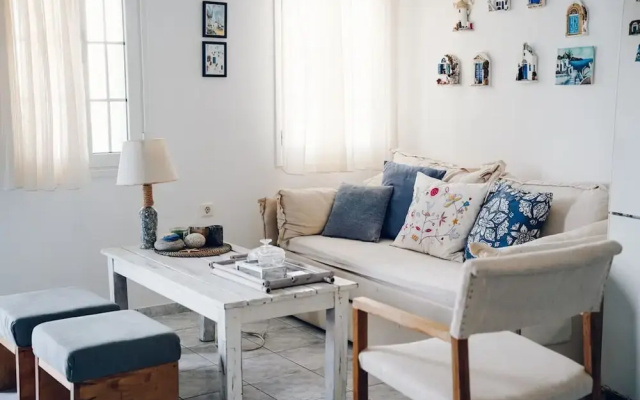 Menmar House in Tinos