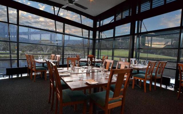 Oaks Lake Crackenback Resort