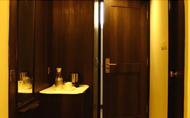 M The Business Hotel