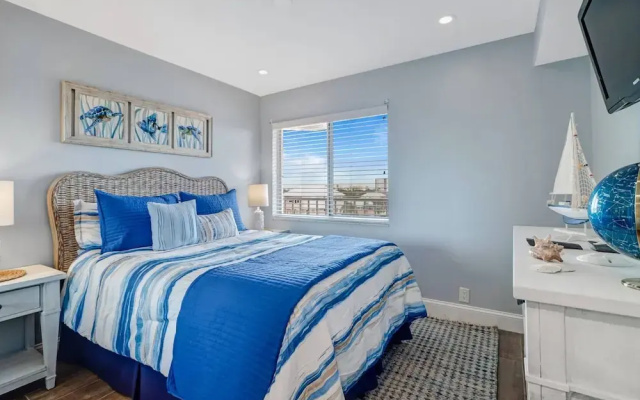 Castle Beach 405