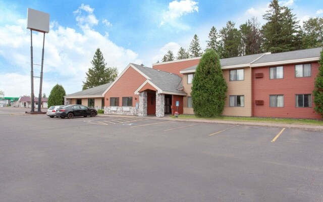 AmericInn by Wyndham Carlton