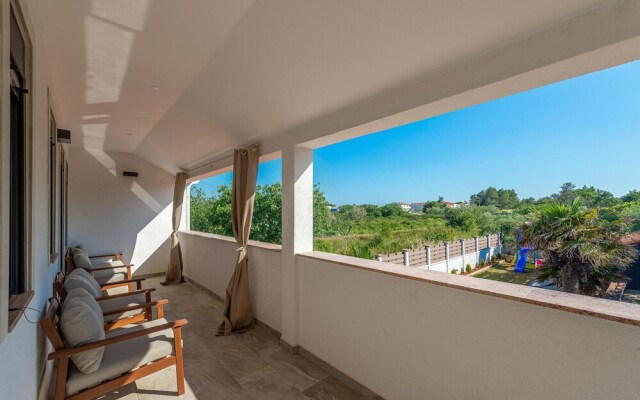 Beautiful Home in Vir With 4 Bedrooms and Wifi