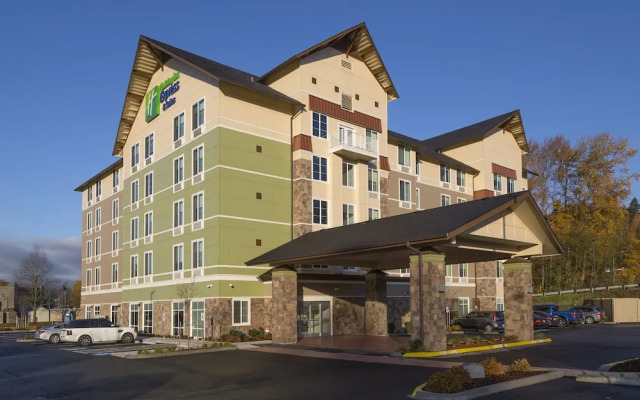 Holiday Inn Express & Suites Seattle South - Tukwila, an IHG Hotel