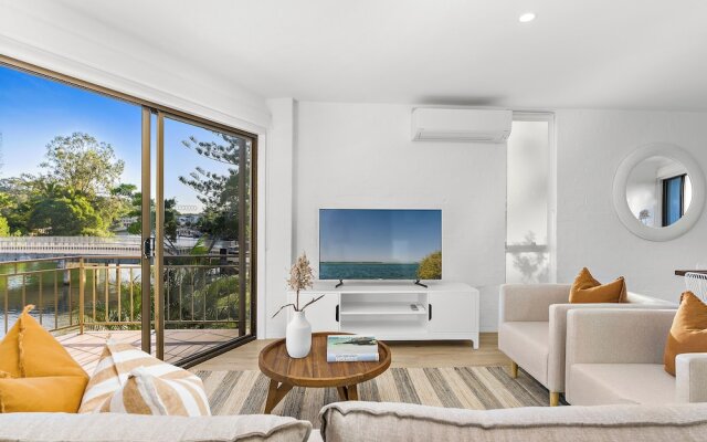 Unit 3 - 7 Noosa Parade - Riverfront