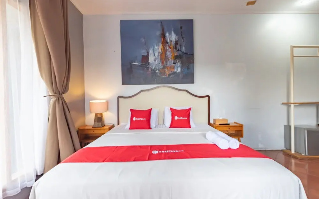 Casa de Apple Dago Bandung by RedDoorz