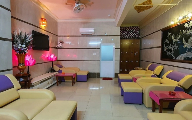 Hoang Quan Hotel