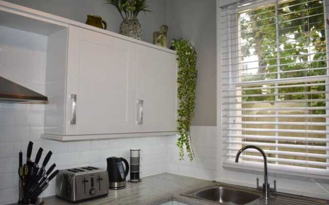 2 Bedroom Apartment Near Seafront in Brighton