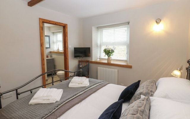 Larl Cottage